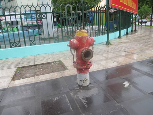 Nhiều trụ nước chữa cháy... bị “vô hiệu hóa”